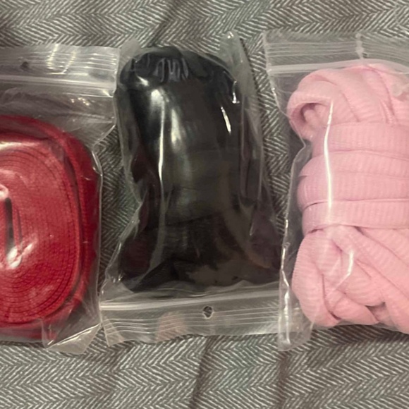 Travis Scott Jordan 1 Low Mocha - Picture 8 of 8